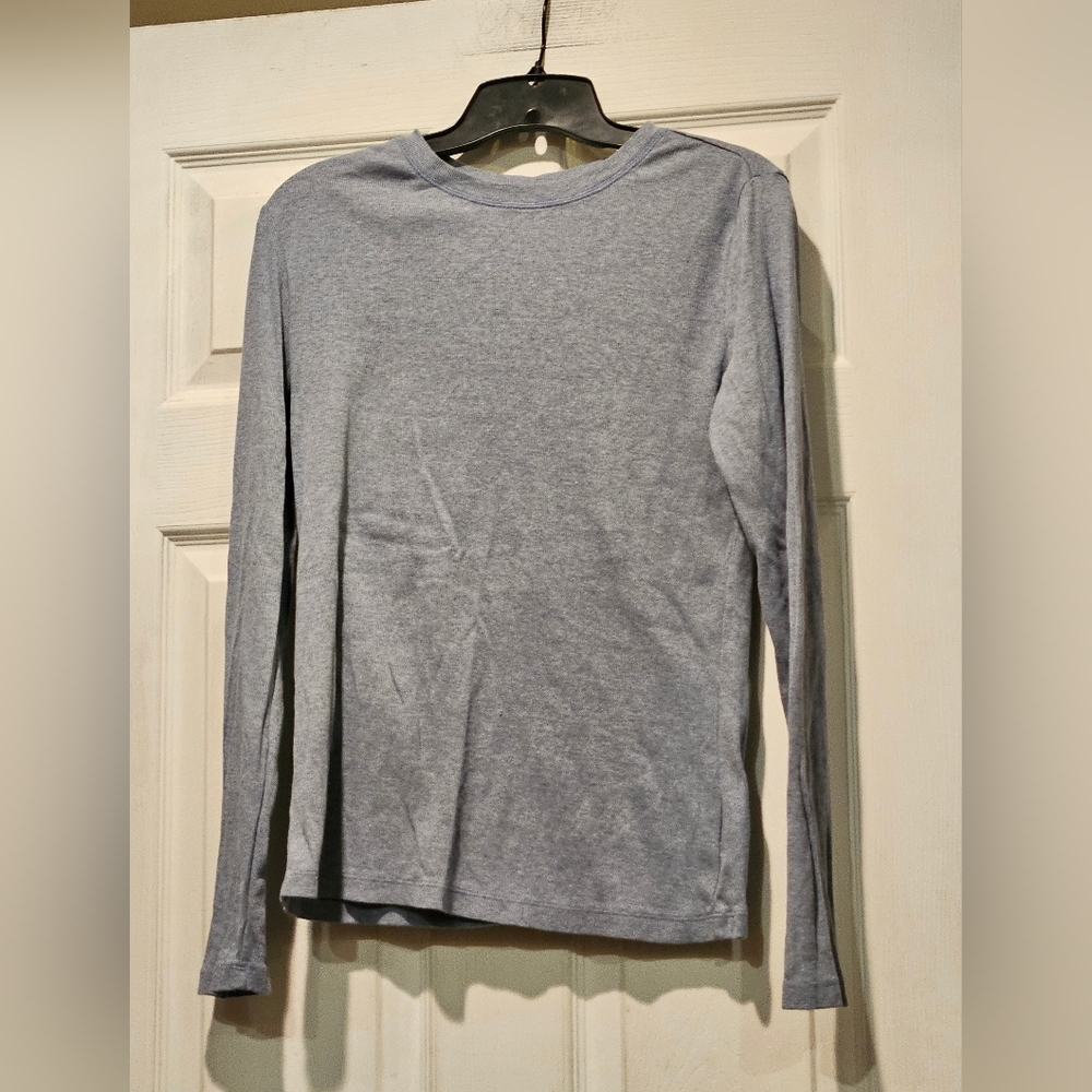 UNIVERSAL THREAD TOP